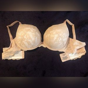 Torrid 44C lace underwire bra cream/flesh color